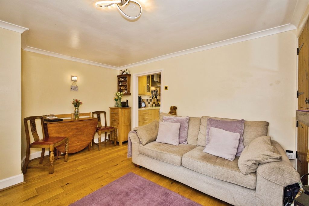 Property photo 3 of 19