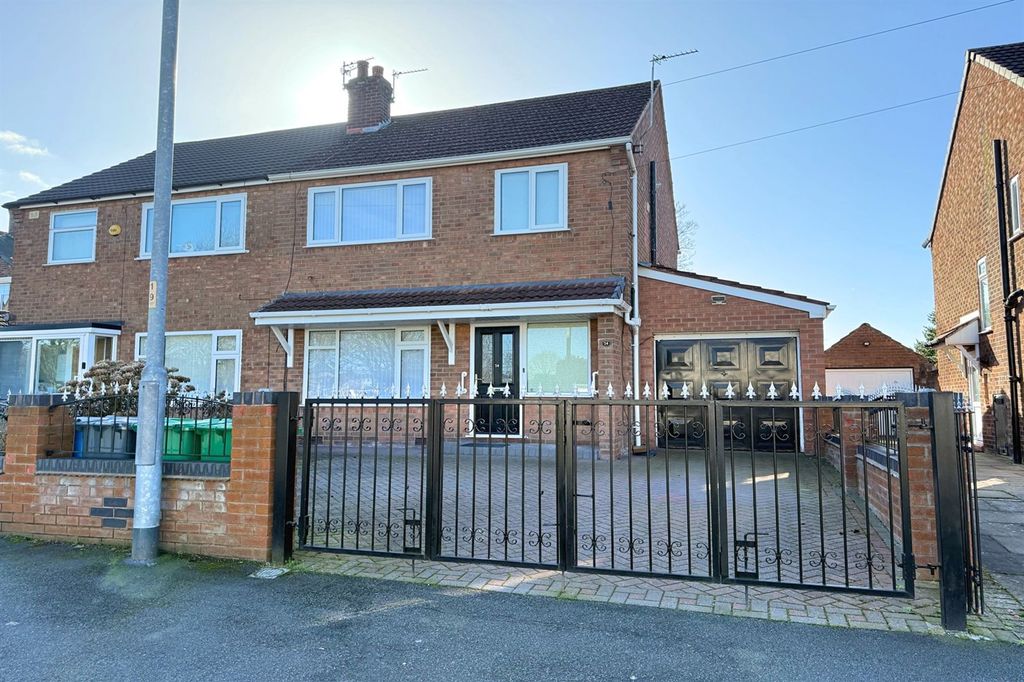 Property photo 1 of 19 (Main)