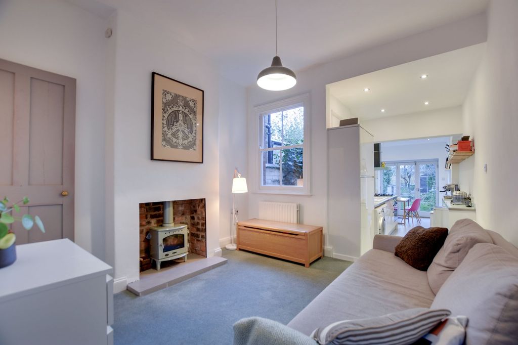 Property photo 3 of 18