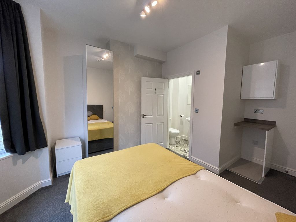 Property photo 2 of 3