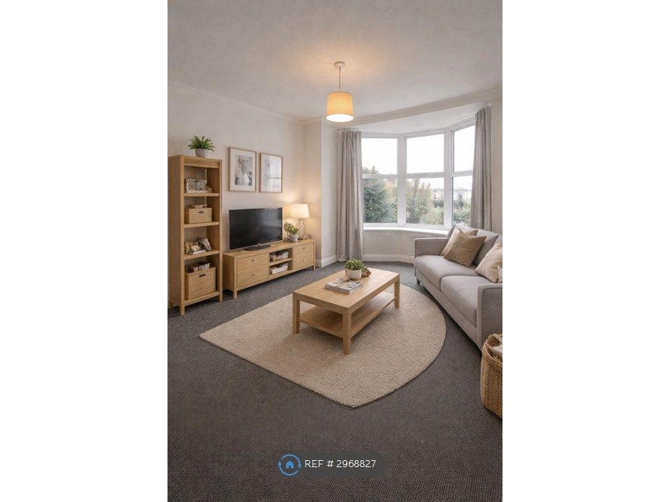 Property photo 1 of 8 Light Lounge