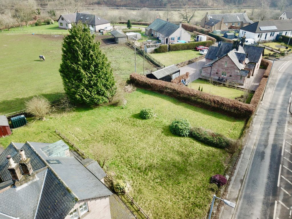 Property photo 2 of 6