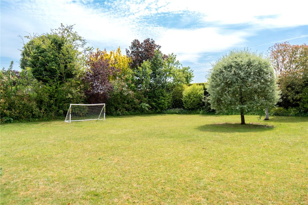 Property photo 2 of 26 Picture No. 30