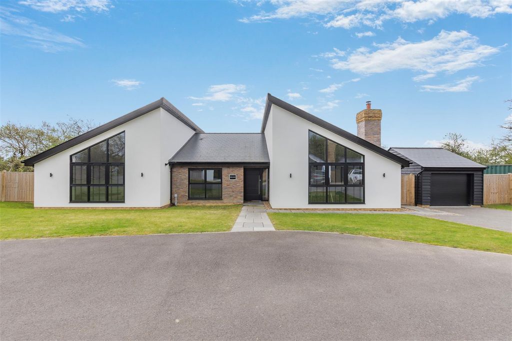 Property photo 1 of 22 External