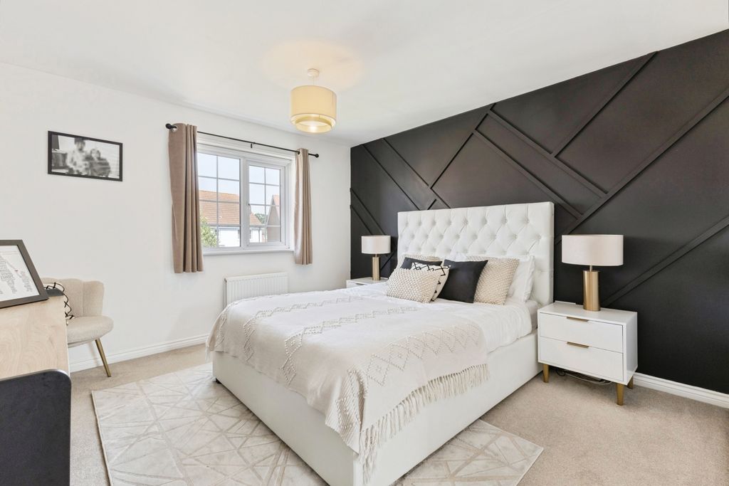 Property photo 3 of 19 Pbox-Img.Jpg
