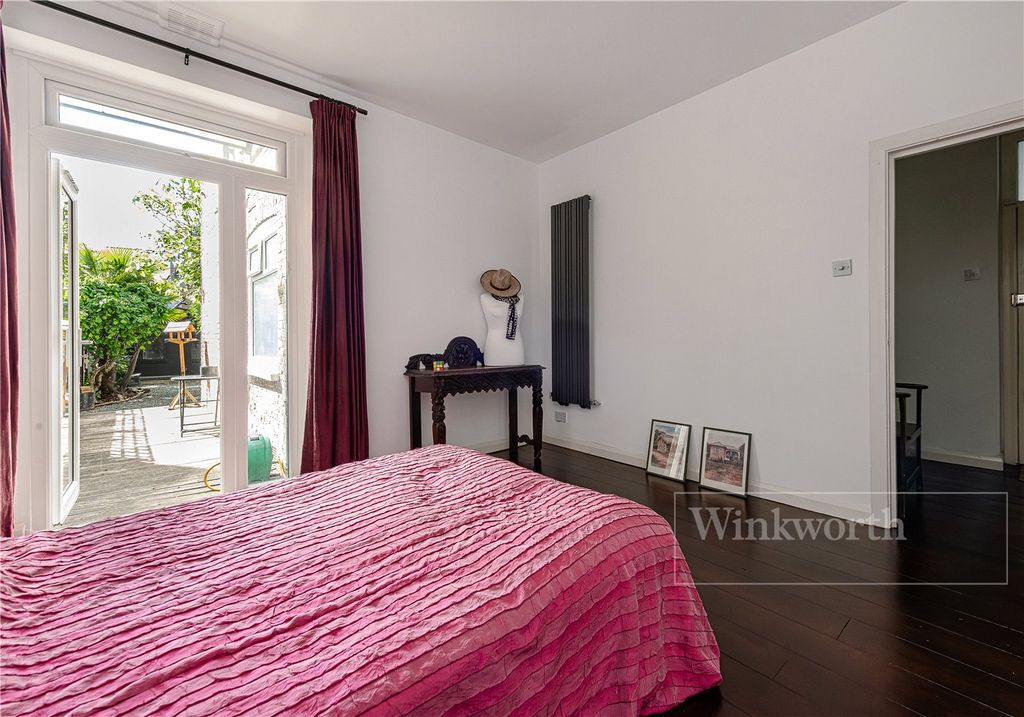 Property photo 3 of 9 Picture No. 04