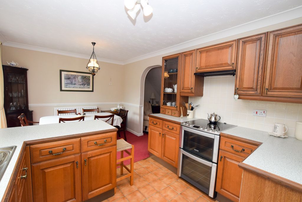 Property photo 3 of 16