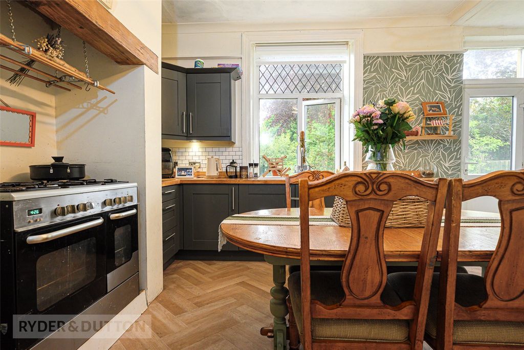 Property photo 3 of 23 Kitchen Diner