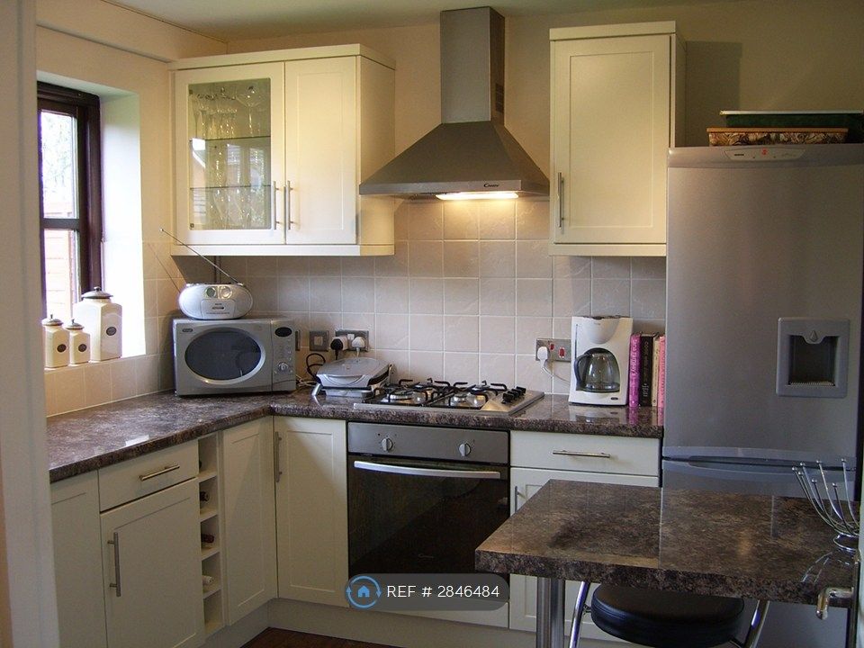 Property photo 3 of 15 Kitchen
