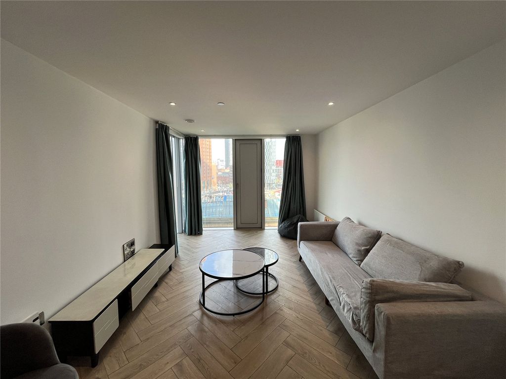 Property photo 3 of 21 Picture 3