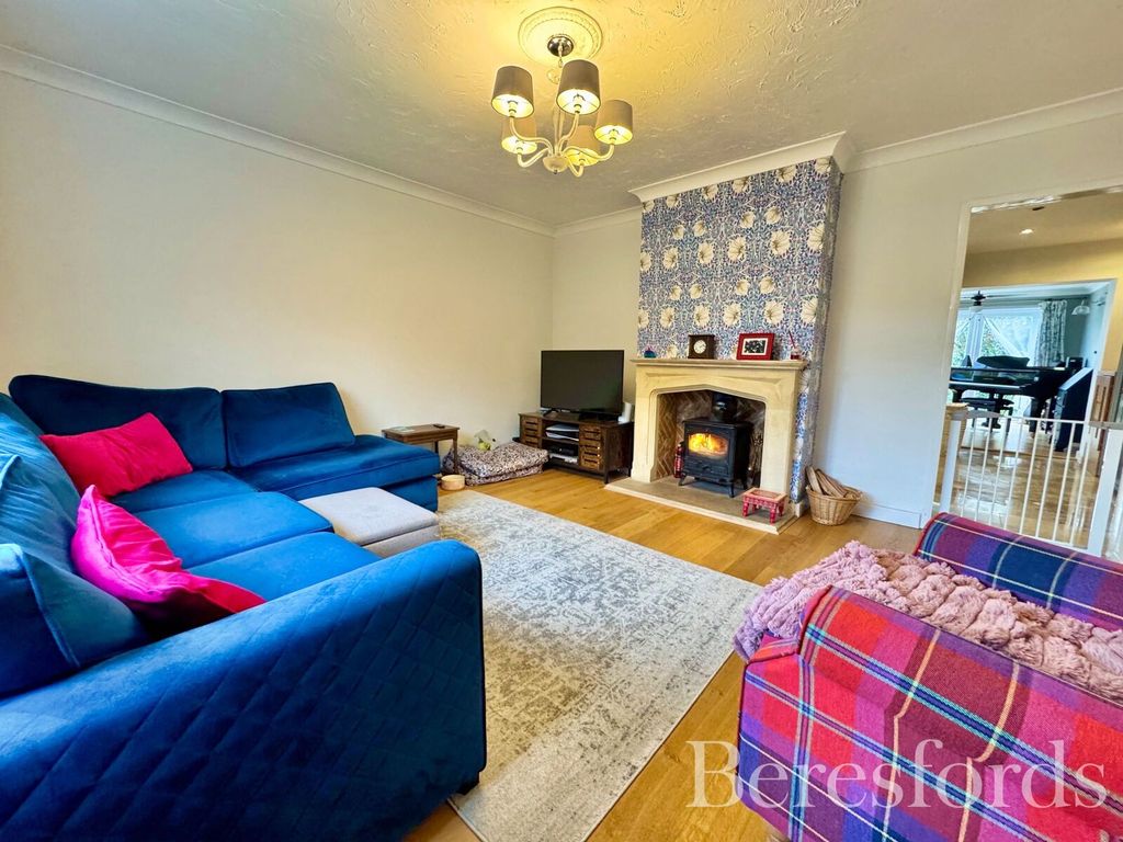 Property photo 3 of 32 Picture 3