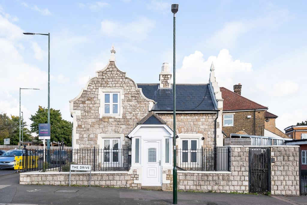 Property photo 1 of 13 Photo 15