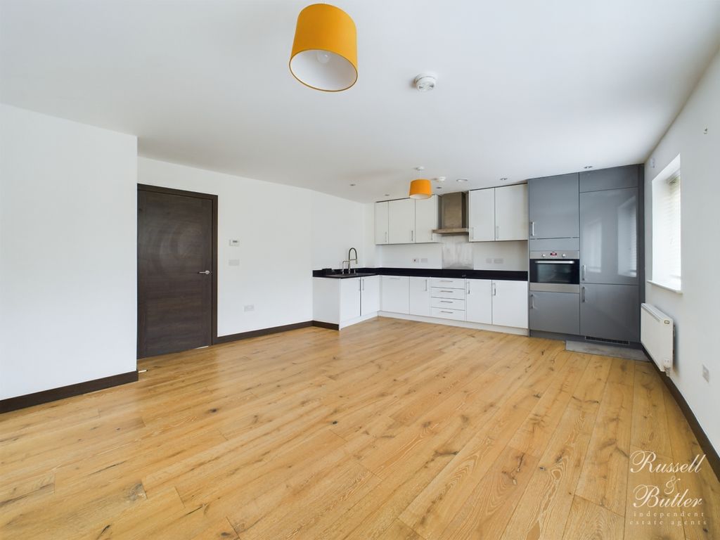 Property photo 2 of 7 Cam02127G0-Pr0235-Still007