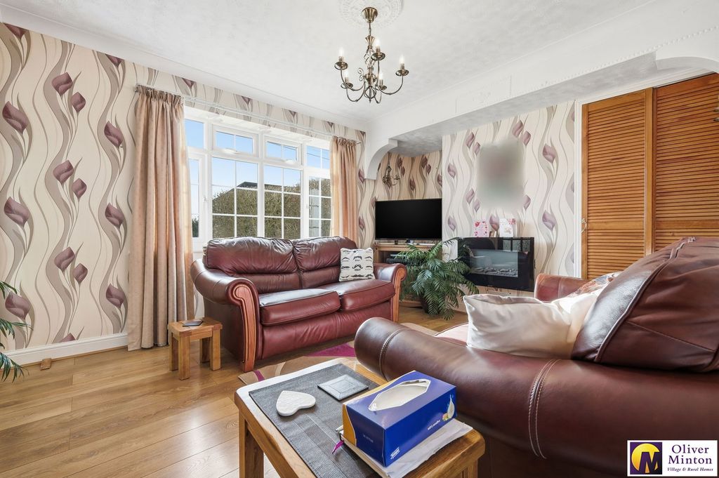 Property photo 3 of 18