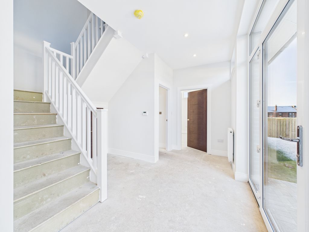 Property photo 2 of 37