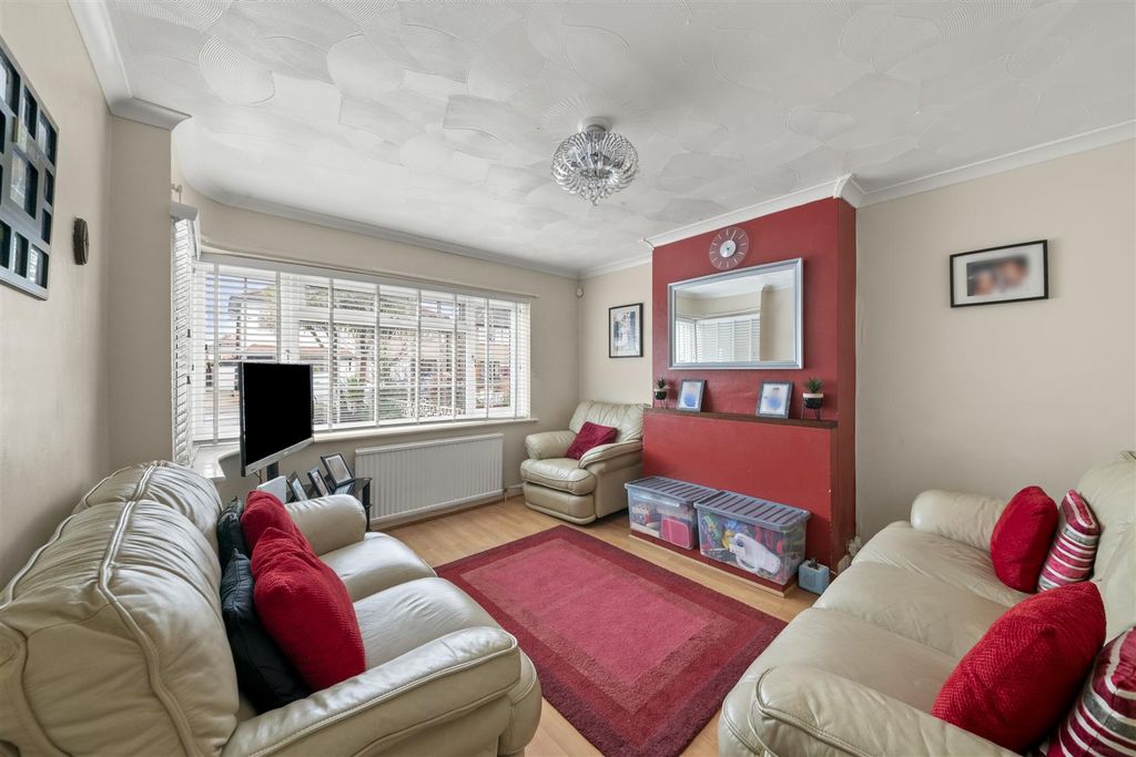 Property photo 2 of 19 2