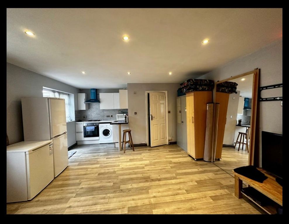 Property photo 1 of 4