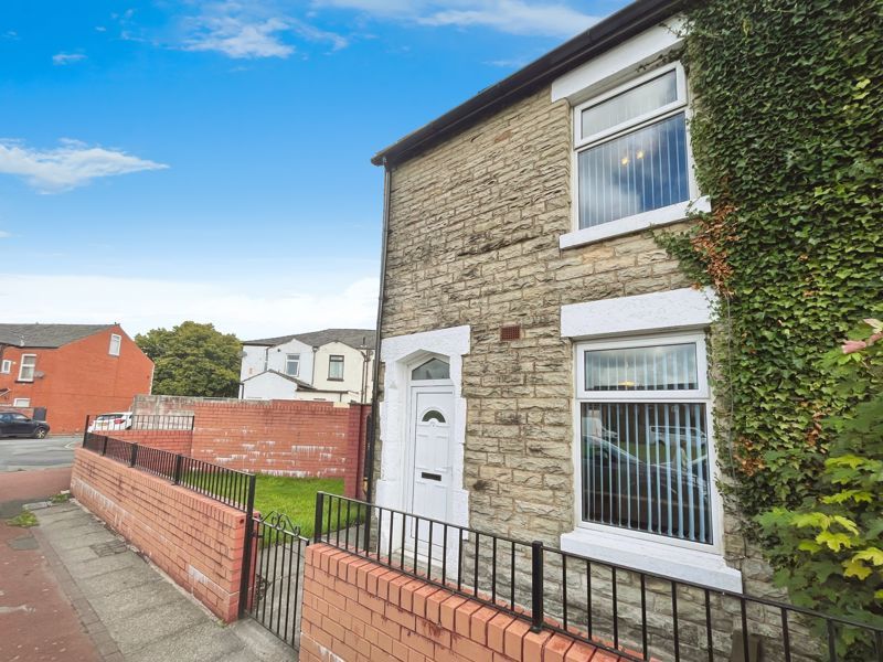 Property photo 1 of 11 External