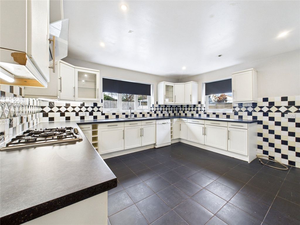 Property photo 2 of 24 Picture No. 45