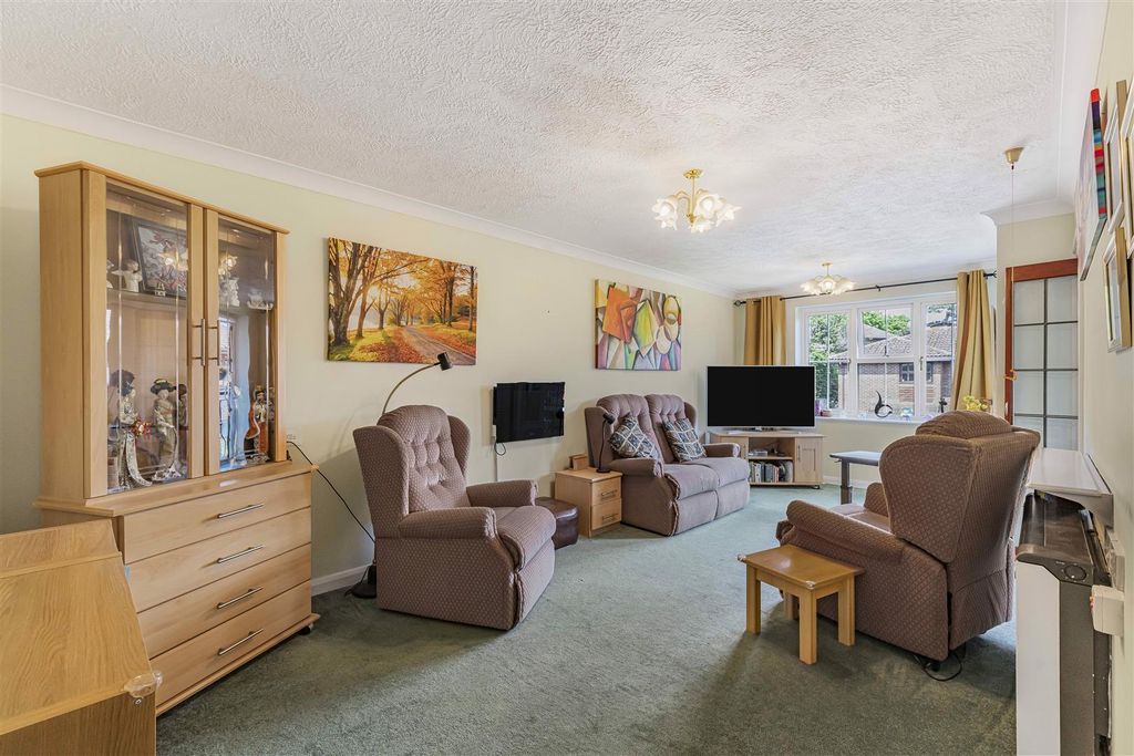 Property photo 3 of 11