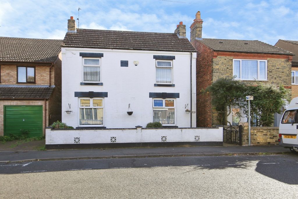 Property photo 1 of 18