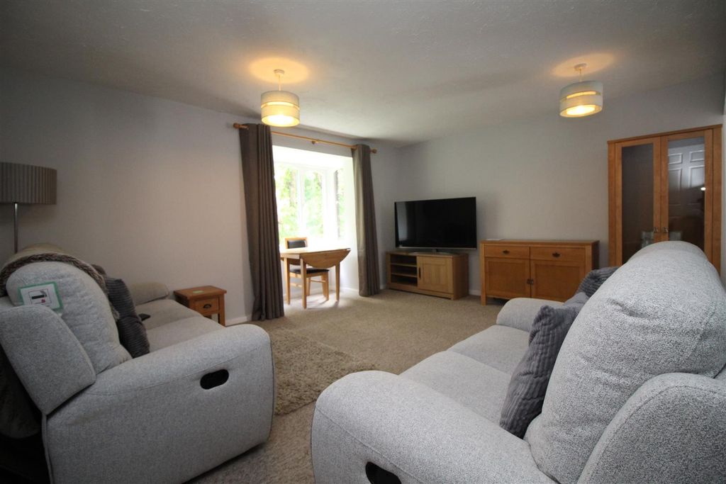 Property photo 3 of 6 Img_1053.Jpg