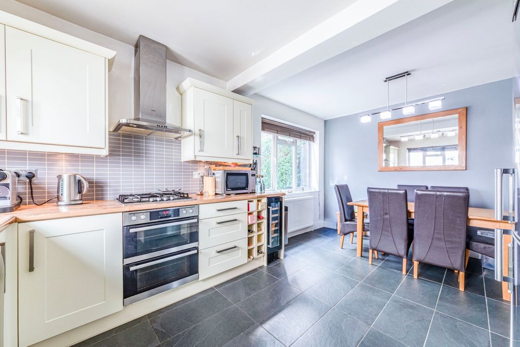 Property photo 3 of 26 Picture No. 34