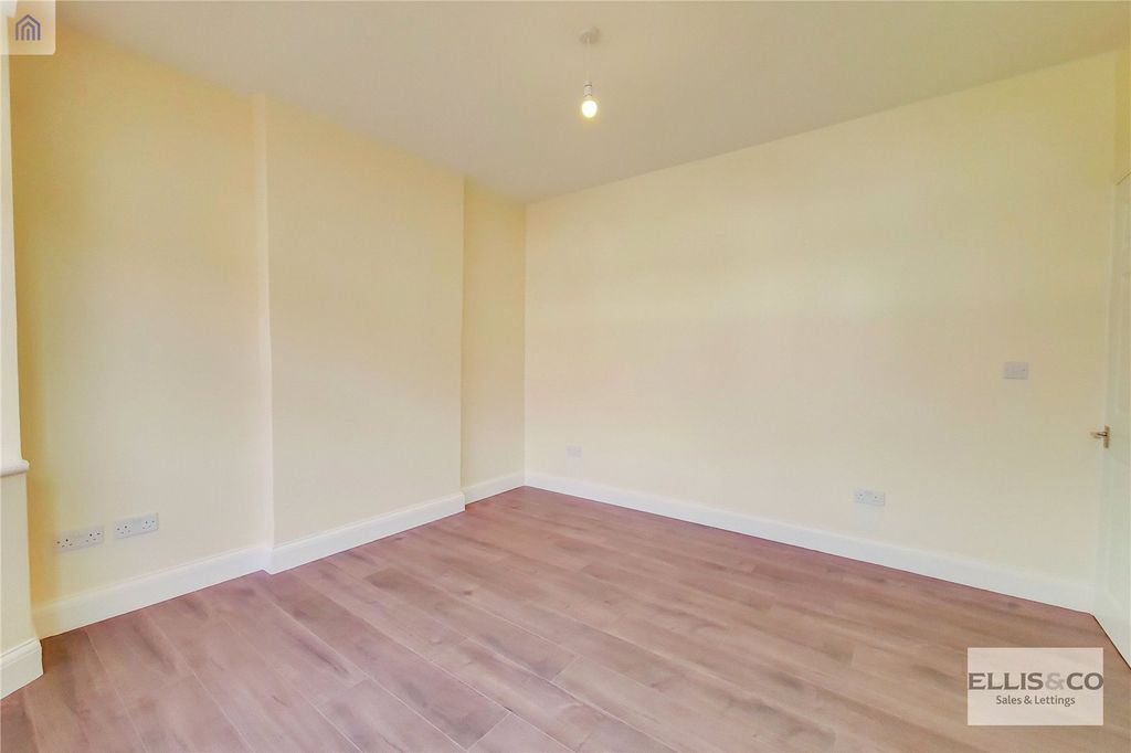 Property photo 3 of 10 Picture No. 03