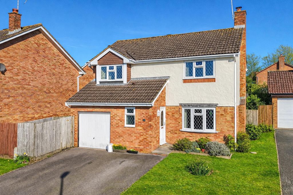 Property photo 1 of 28 Fe83c0Ff-6B0F-4355-8344-B39555E851c5.Png