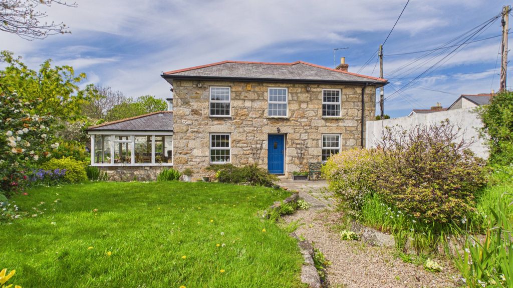 Property photo 1 of 16 4/5 Bedroom Detached House For Sale