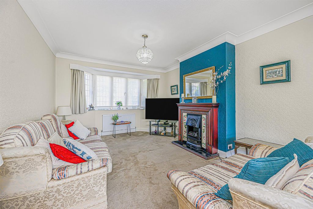 Property photo 3 of 19