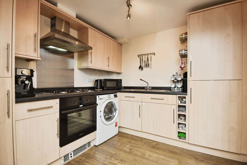 Property photo 3 of 19 Pbox-Img.Jpg