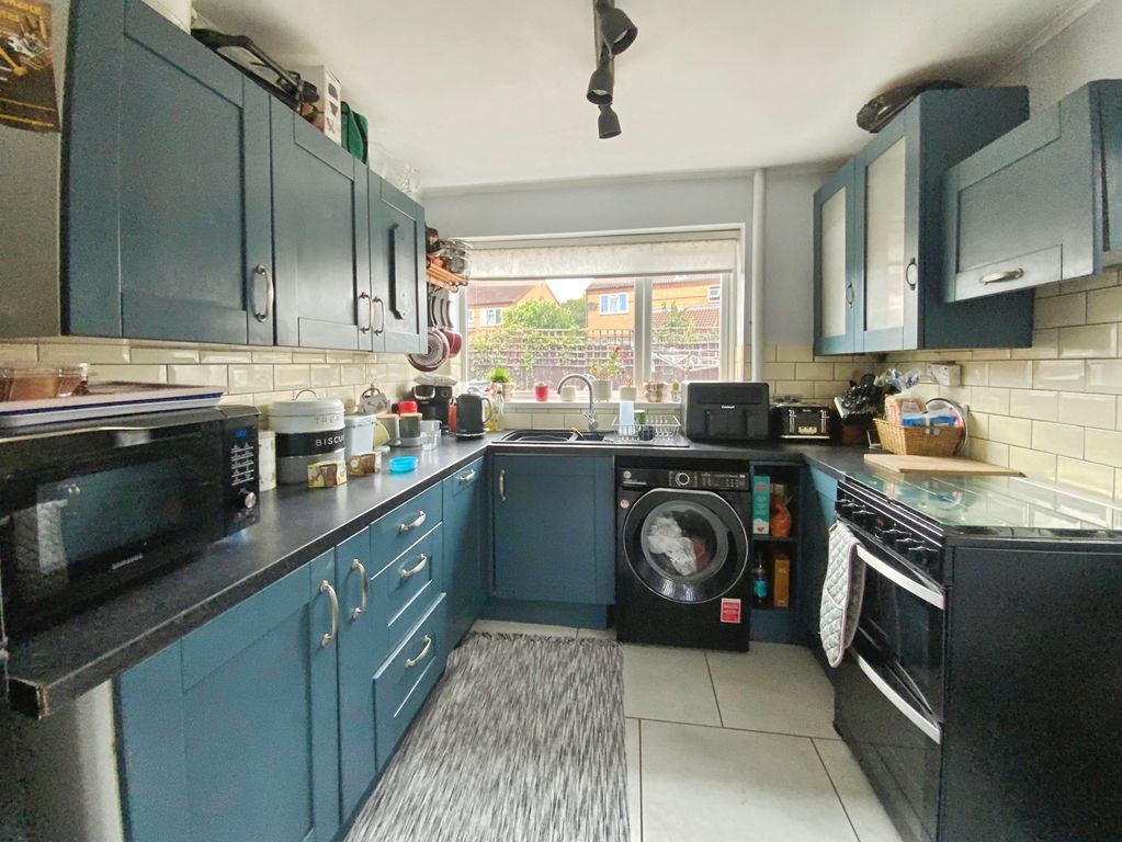 Property photo 2 of 11