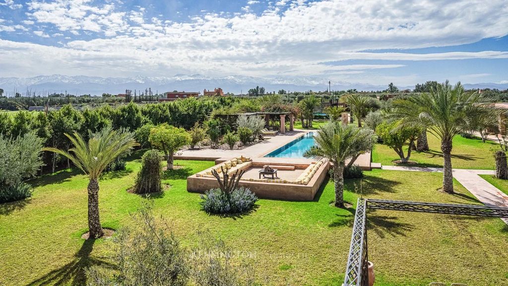 Property photo 1 of 64