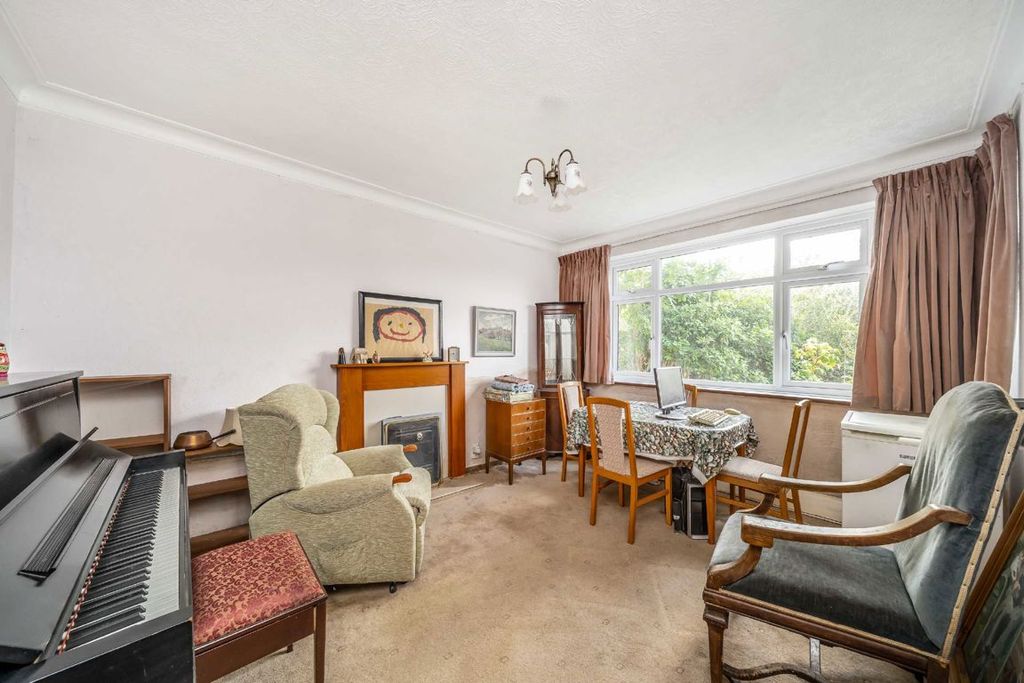 Property photo 2 of 5