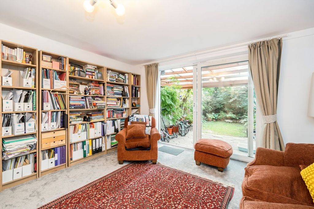 Property photo 2 of 7