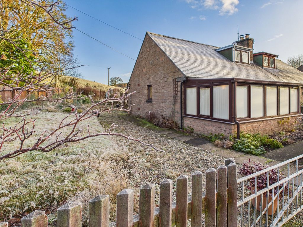 Property photo 3 of 23