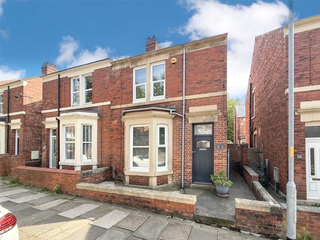 Property photo 1 of 14 External