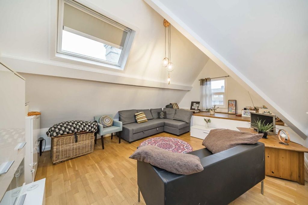 Property photo 1 of 5