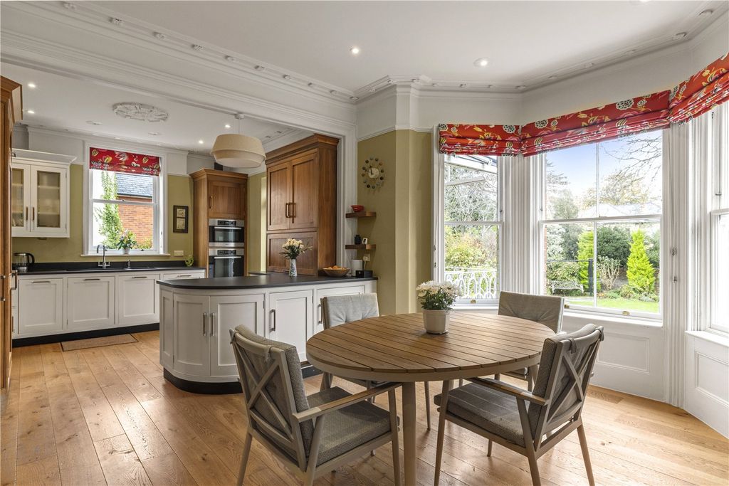 Property photo 2 of 17 Kitchen