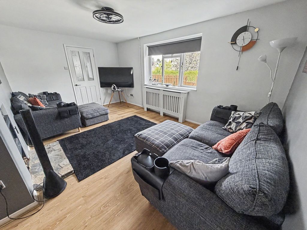 Property photo 3 of 23