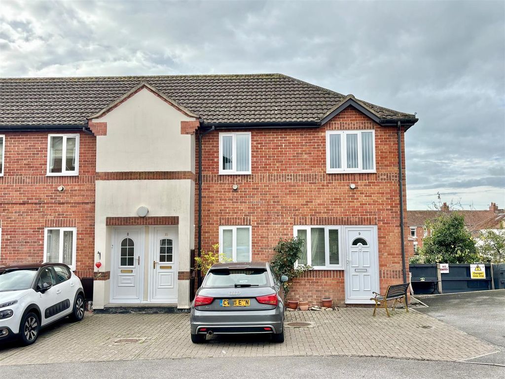 Property photo 1 of 9 Front1.Jpg