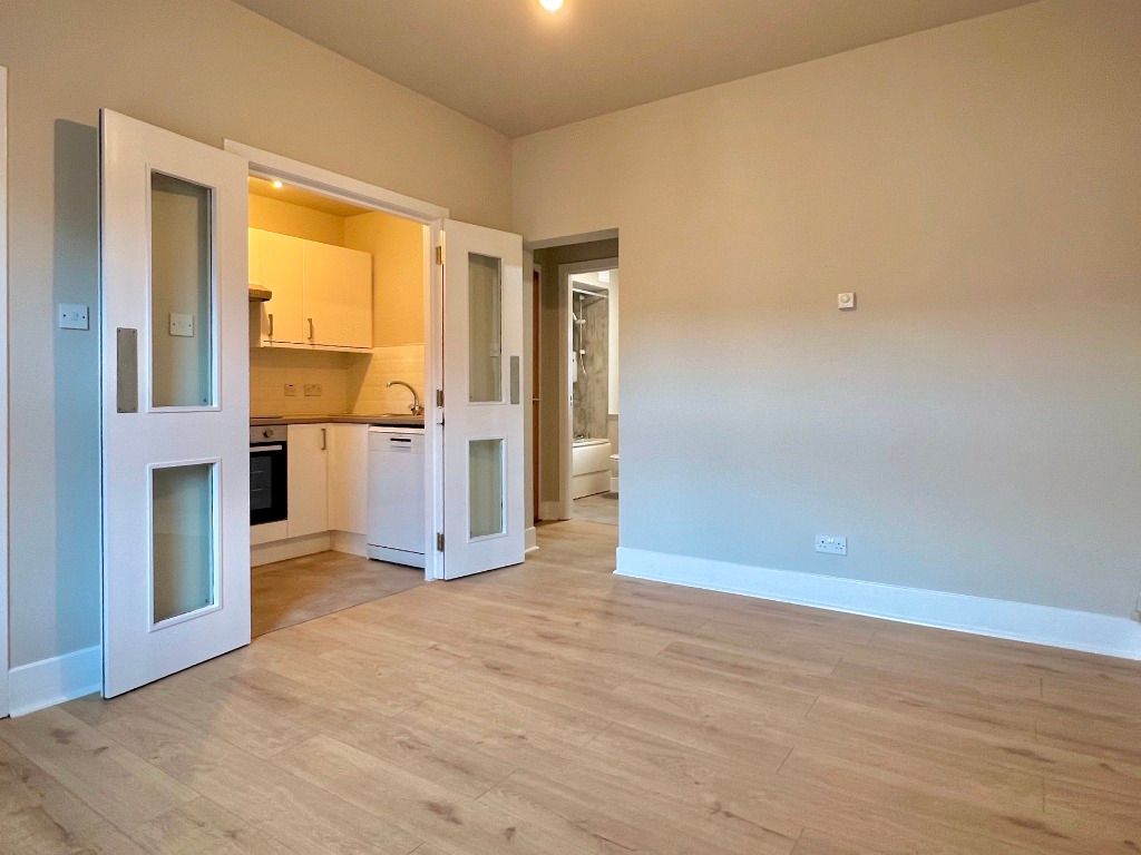 Property photo 2 of 11 Photo 2