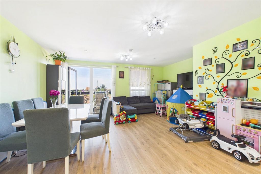 Property photo 2 of 16 Picture No. 02