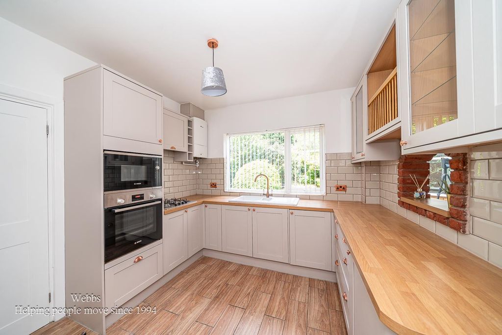 Property photo 3 of 32 Webbs-16.Jpg