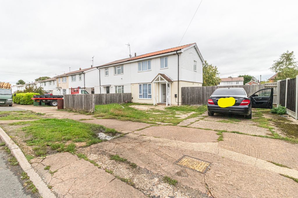 Property photo 1 of 11 External