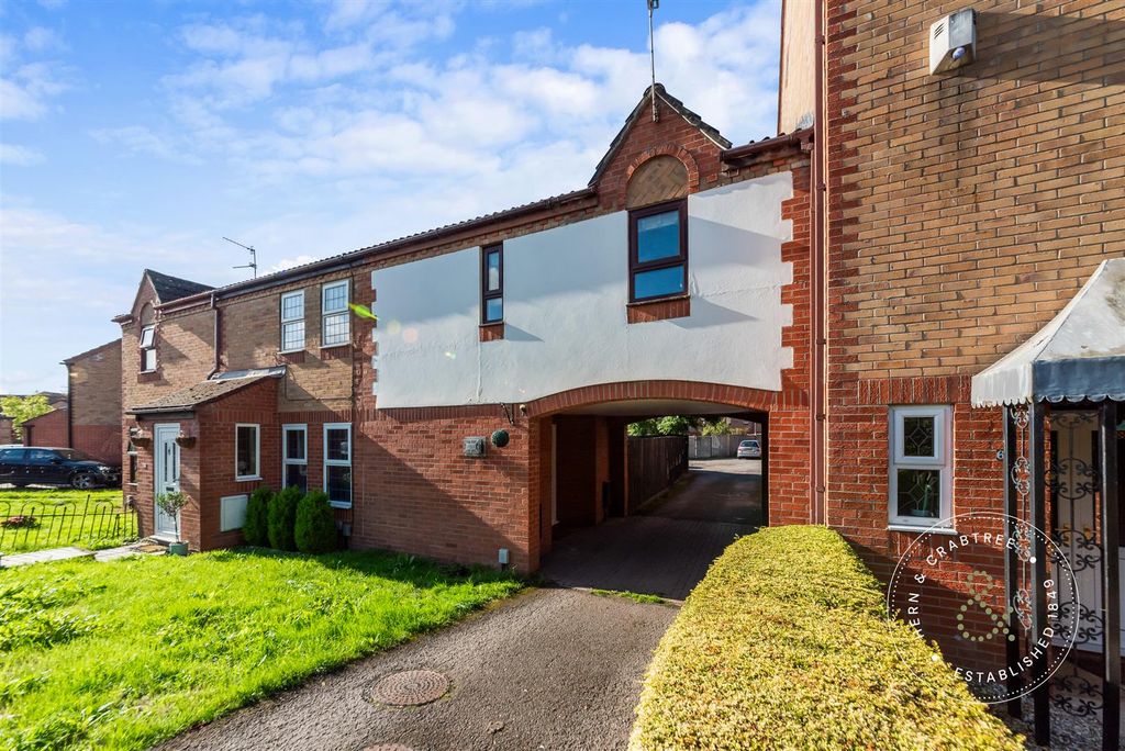 Property photo 1 of 27 Hartley-Place-14.Jpg