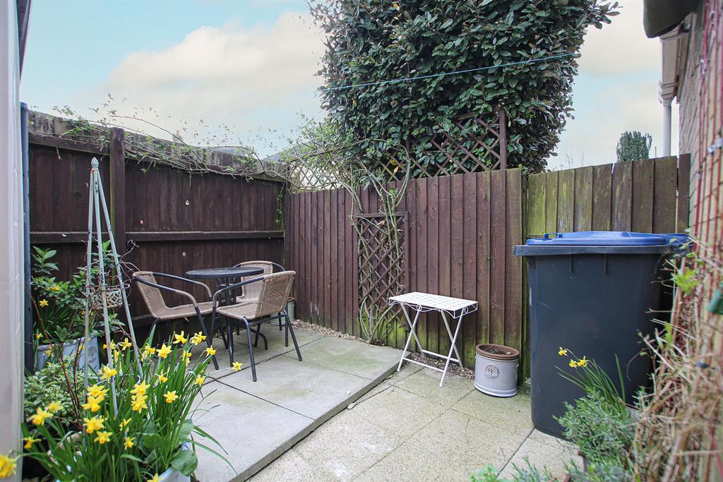 Property photo 2 of 14 Img_4231 Gdn.Jpg