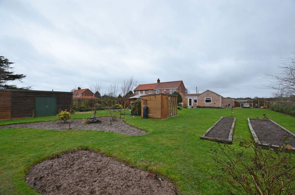 Property photo 3 of 23