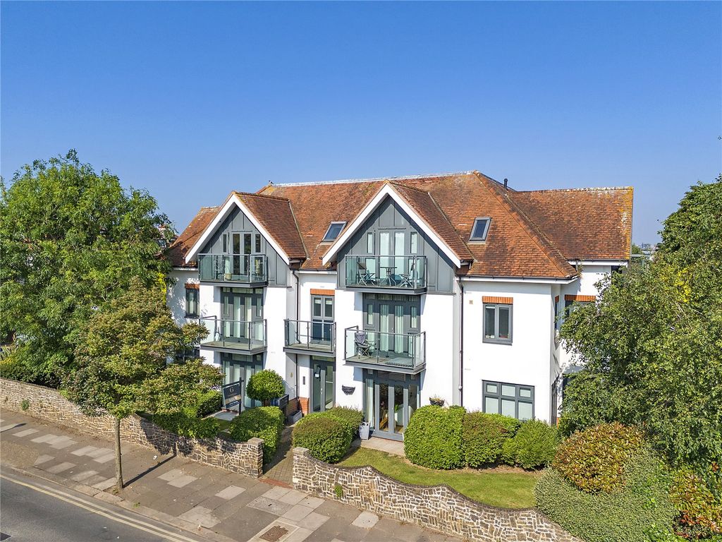 Property photo 1 of 16 Picture No. 05